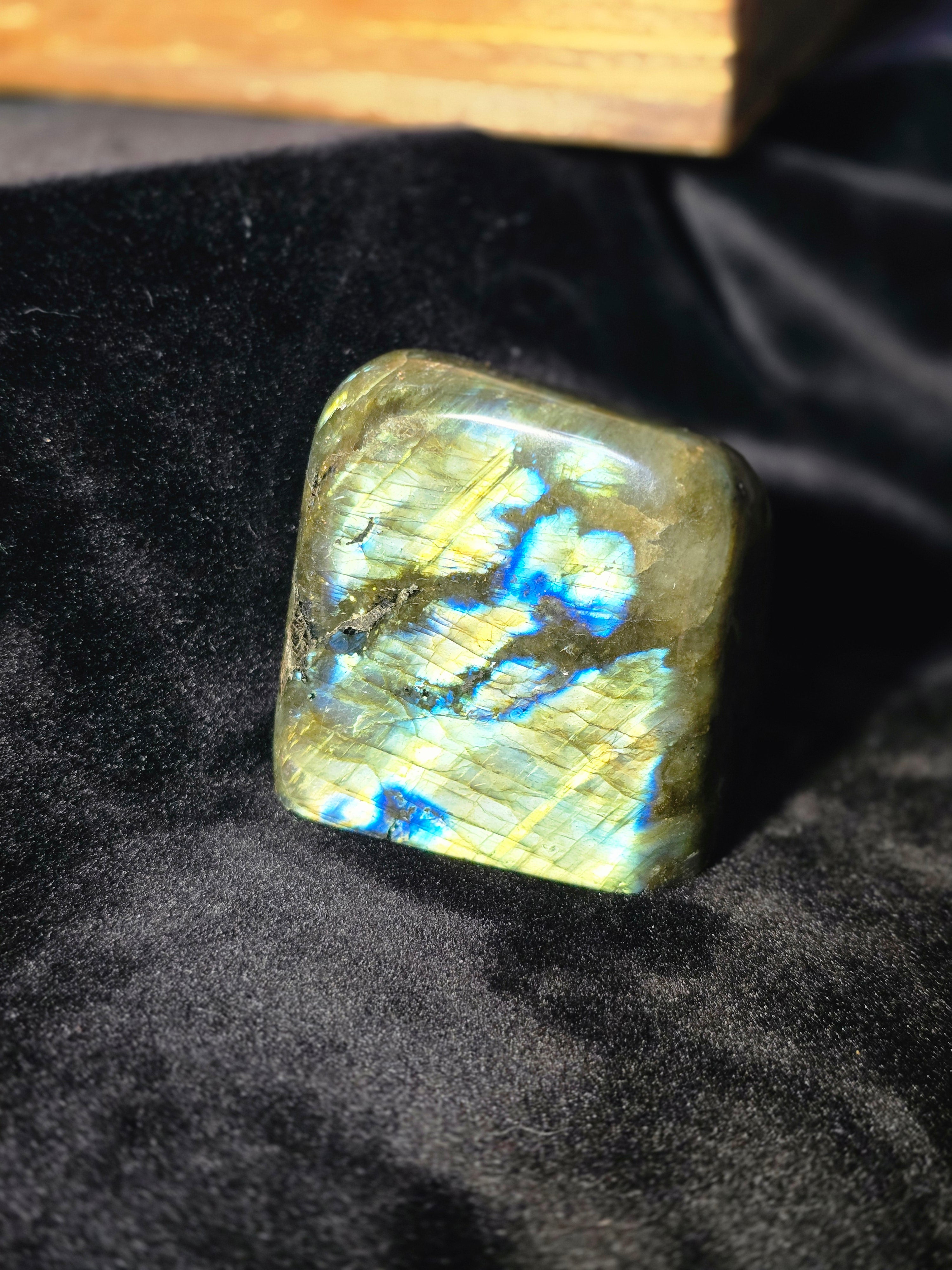 Crystal Freeforms